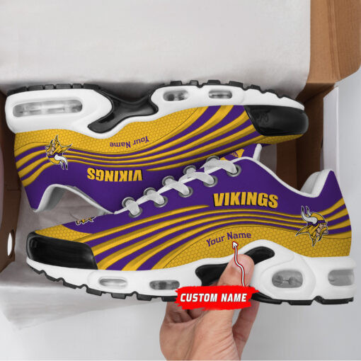 Minnesota Vikings Personalized Name Team Colors Wave Lines TN Shoes Air Cushion Sneakers