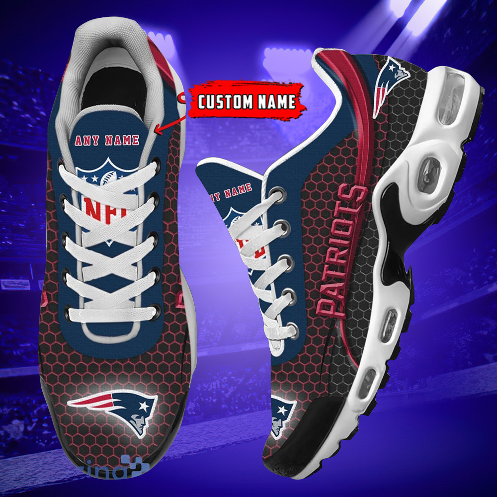Personalized New England PatriotsTeam Logo Hexagon Pattern Team Color TN Air Max Shoes Air Cushion Sneakers